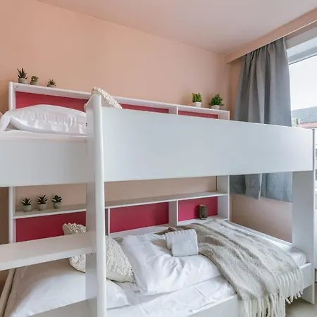Huswell - Spacious Vacation For 12 Guests In Westende Semesterbostad